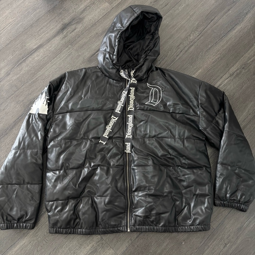 Disneyland Puffer Jacket Black Hooded Embroidered Castle Faux Leather Sz XL